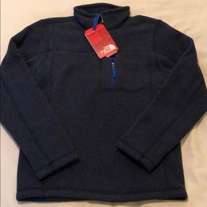 NWT The North Face 1/4 zip fleece pullover, Medium